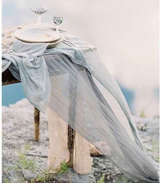 Shabby chic or vintage theme without burlap?