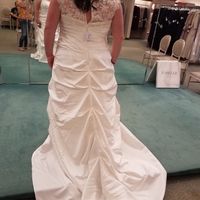 Does your wedding dress have lace, beading, or both? - 1