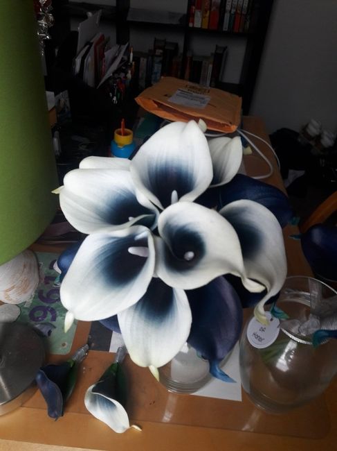 Is anyone else not hiring a florist? - 1