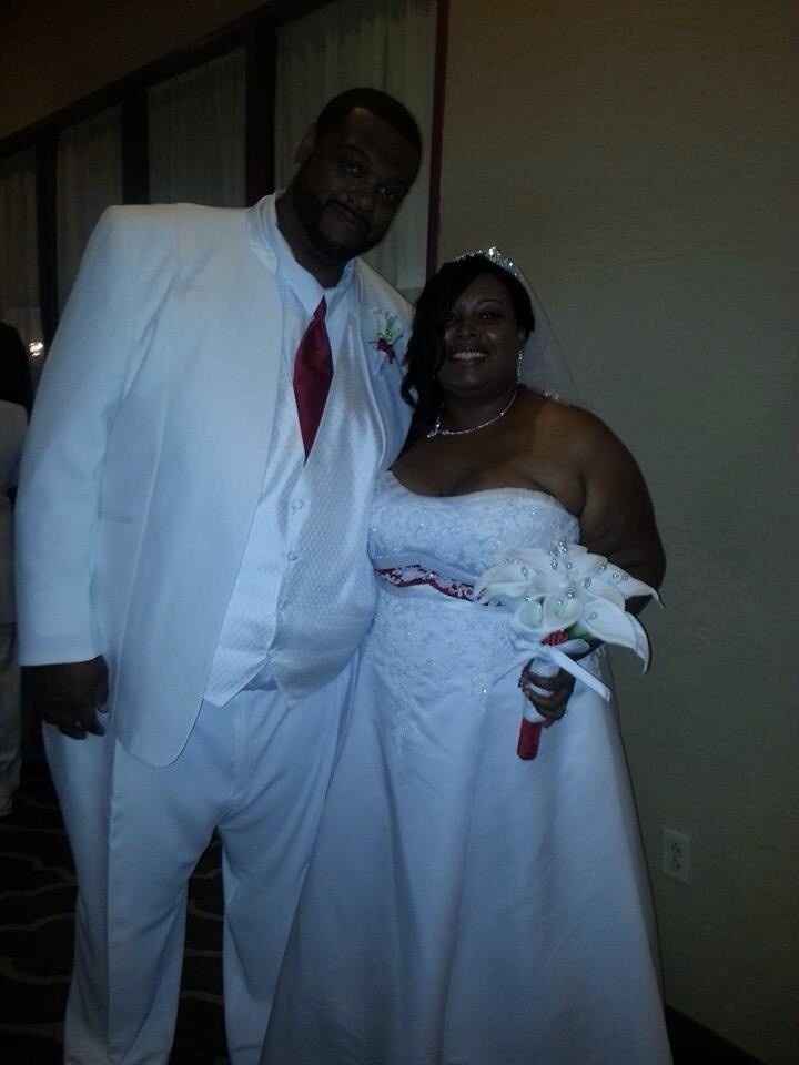 IM BACK! AND MARRIED!!!!!! (PIC COMMENTS)