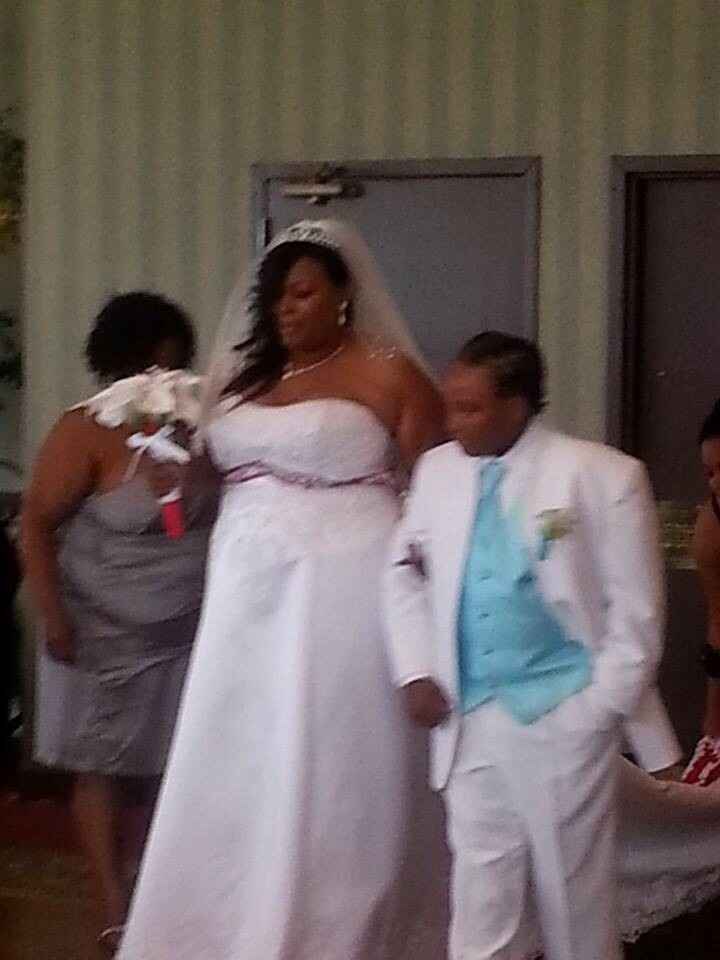 IM BACK! AND MARRIED!!!!!! (PIC COMMENTS)