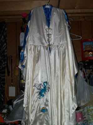 MY DRESS !!! ITS DONE YAY!!!!