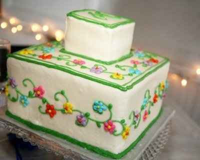 Wedding cakes* I wanna see pics!