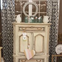 Which back drop? - 1