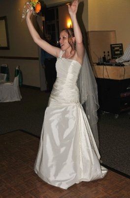Back! And With Wedding Pictures!!!