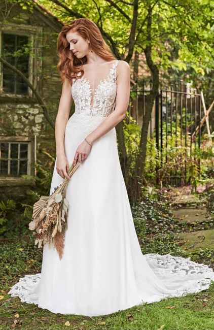 What earrings would go best with this wedding dress? 1