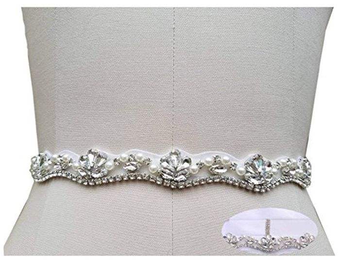 Does this dress need a belt? 3