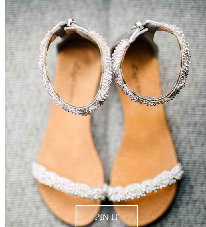 Looking for flats that are similar! Where can i find them? 1