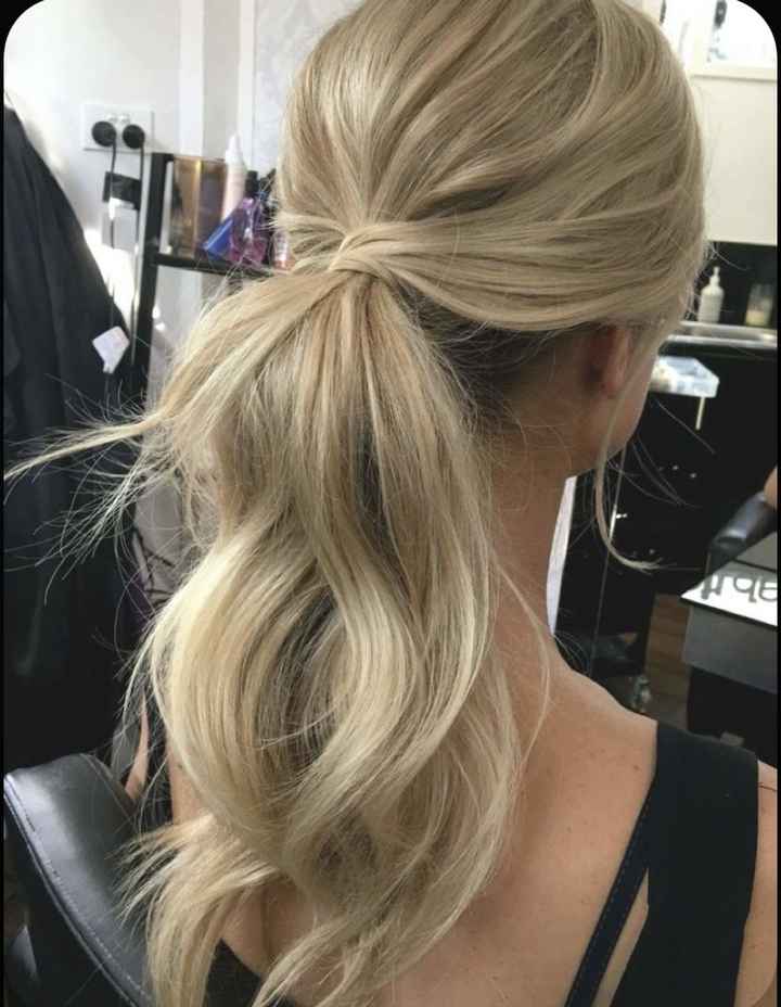 Simple bridal ponytail options for hair that won't hold a curl, please! 1