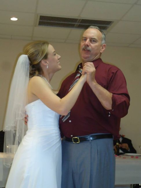 Guess who is back? And Married!! (non pro pics!)