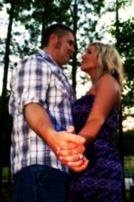 Our engagement photos are back! *Pics