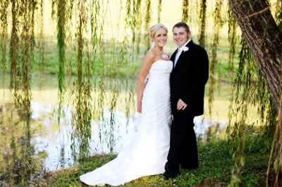 Professional Wedding Pictures finally BACK!