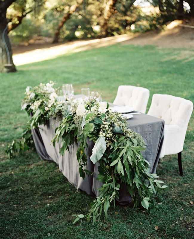 Looking for a florist that specializes in garlands