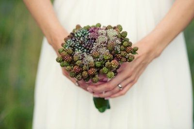 I am stuck on our bouquets! help!