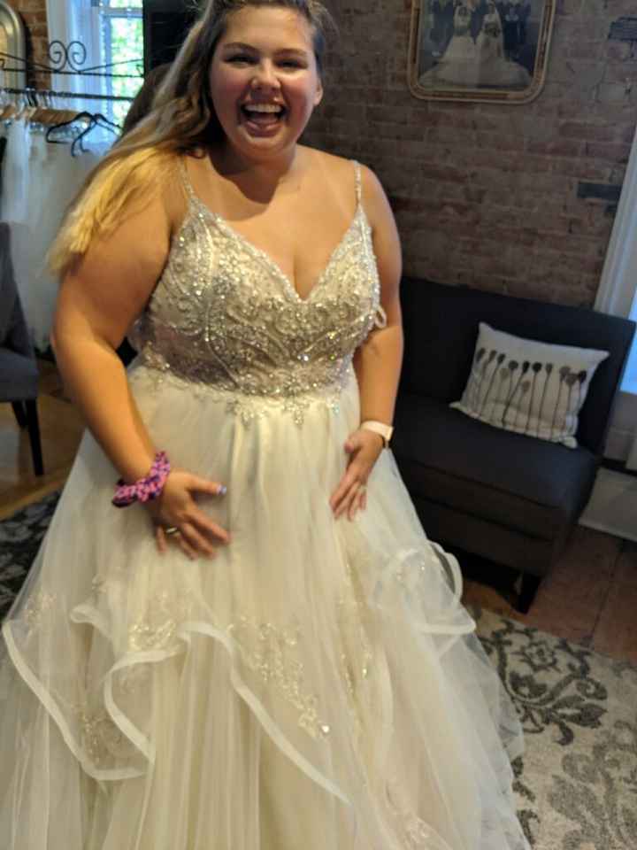 Short/petite bride, please show me your dress - 1