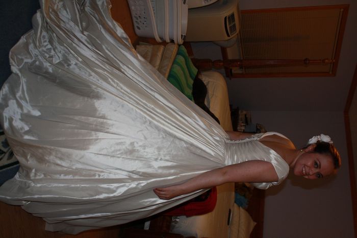 MY DRESS IS HERE!