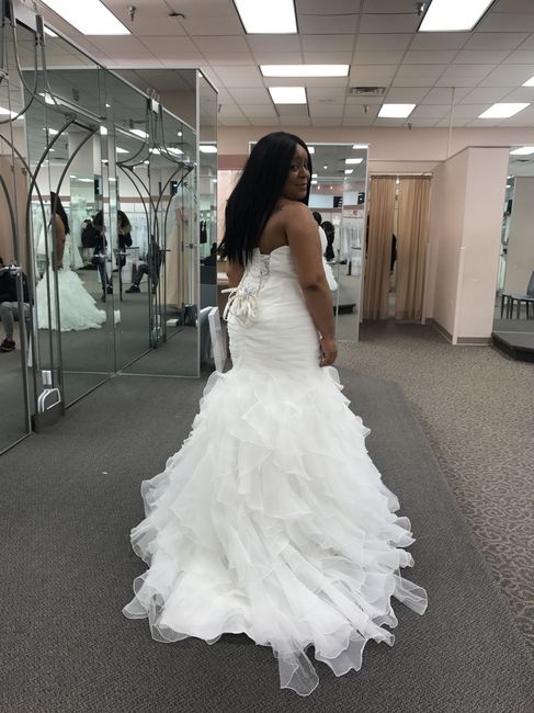 I change my Vera wang 1,100 $ dress for a 600$ dress