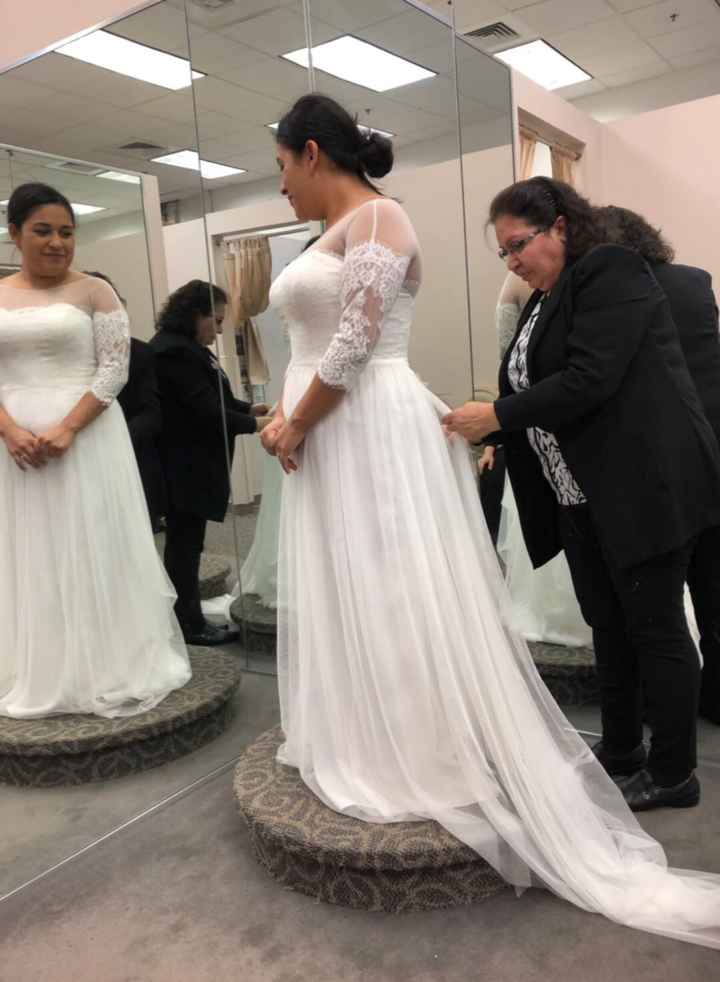 Short Brides! Let’s see your dress 🥰 - 1