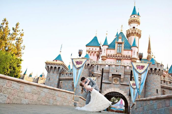 If I were having a ____ wedding, I would want _____!