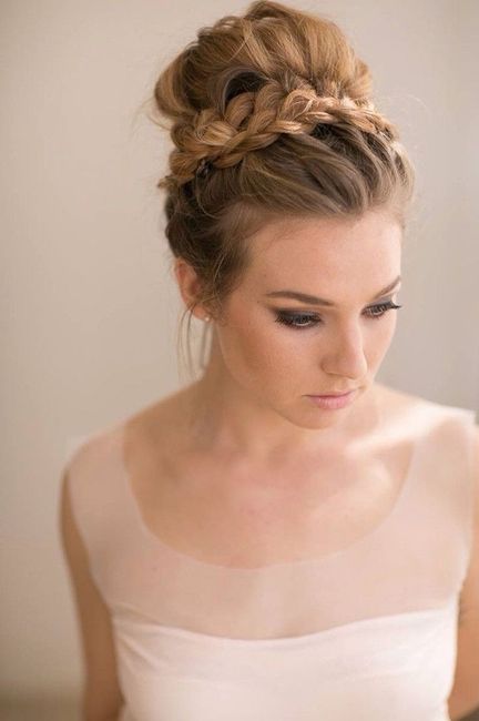 Ponytail and minimal makeup? - 3