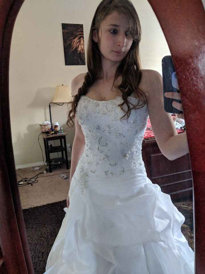 Weird questions about my dress - 1