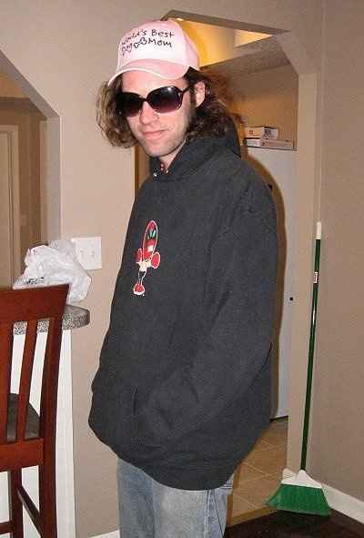 Who loves u ;) show us your FH or Hubby