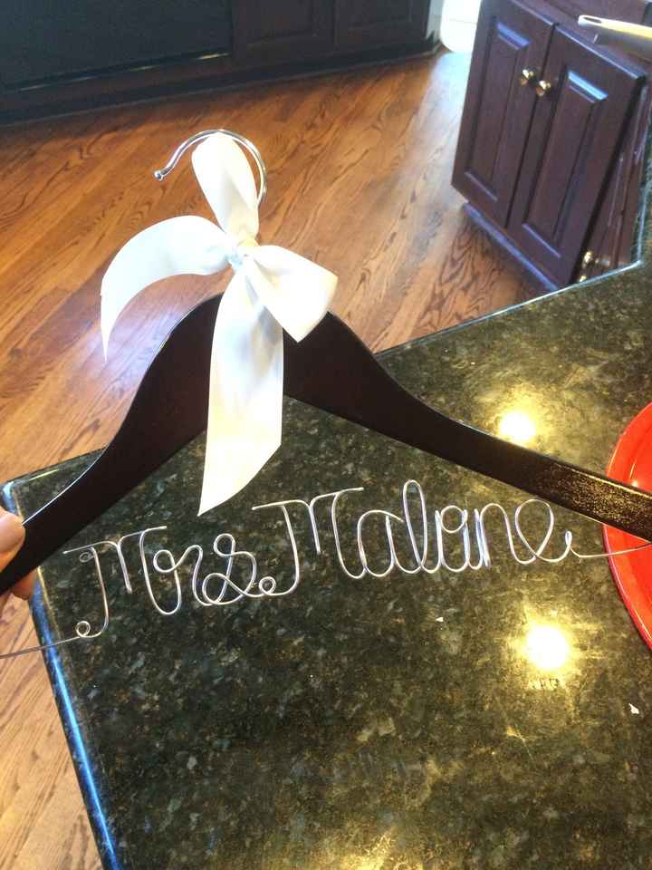 PSA Just got my $5 name wedding hangers