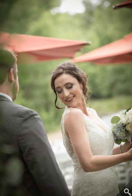 The Debate Between First Look and The Aisle!!!