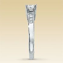 ok so I know a post like this was done not to long ago...but since we have some newbies..E-RINGS! lo