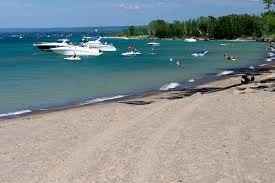 NWR: Where are you all from? Whats unique/what do u love most about where u live?