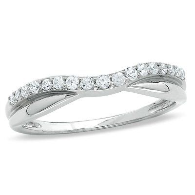 ok so I know a post like this was done not to long ago...but since we have some newbies..E-RINGS! lo