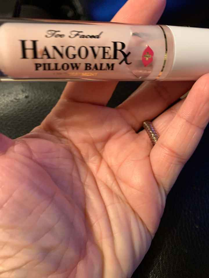 Lip color for dry lips - 1