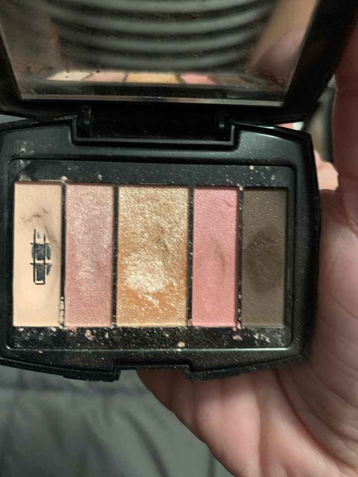 Need help with makeup look - 1