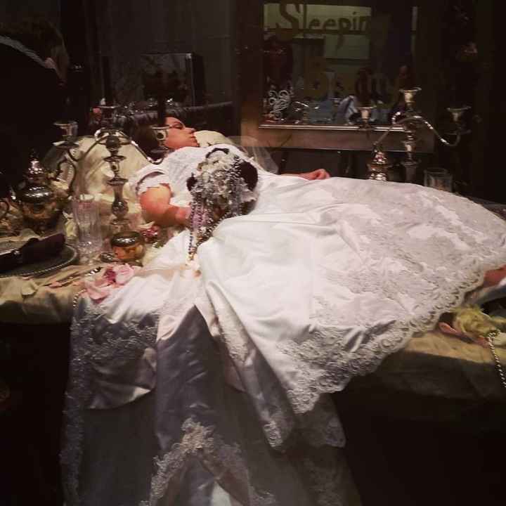 Philly brides? Anyone going to the David Tutera Bridal Show on Sunday?