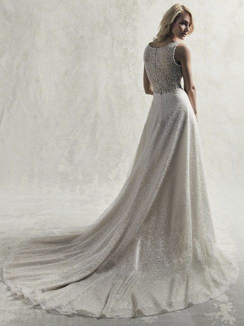 Show Me Your Gown + Accessories! 38