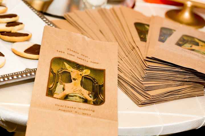 What are some DIY things for wedding?