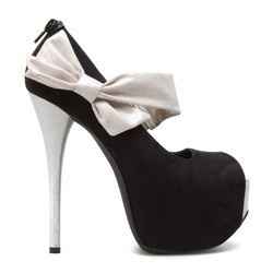 Help! i dont know which shoes look best with this dress