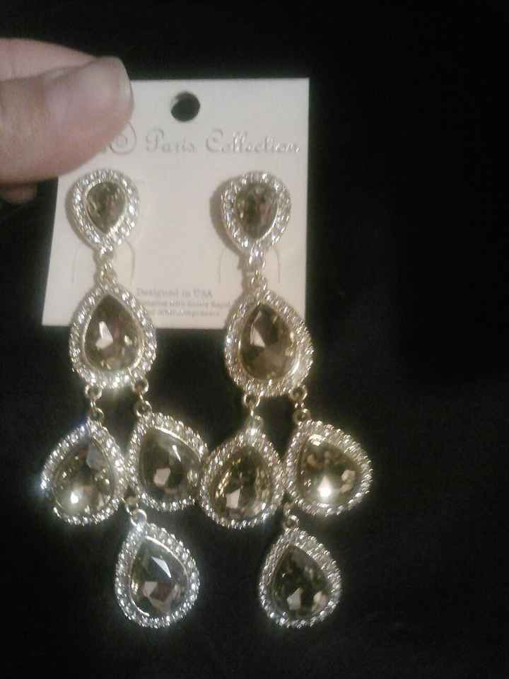 bridesmaids earrings and bracelet..help me choose