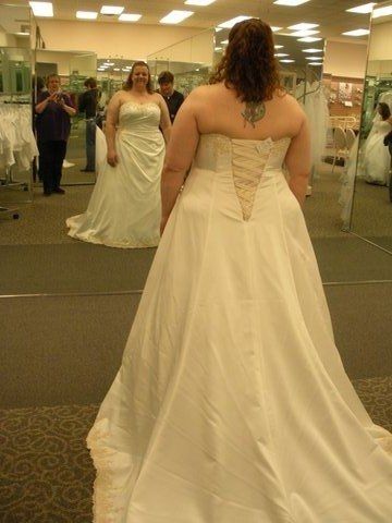 So Ladies Let's see your Wedding Gowns!
