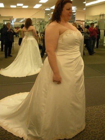 Show me your bridesmaid dresses with your wedding dress!