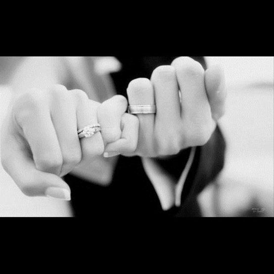 Must have wedding picture poses.