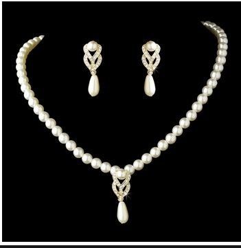 let's see your wedding jewelry...earrings, necklaces, etc.