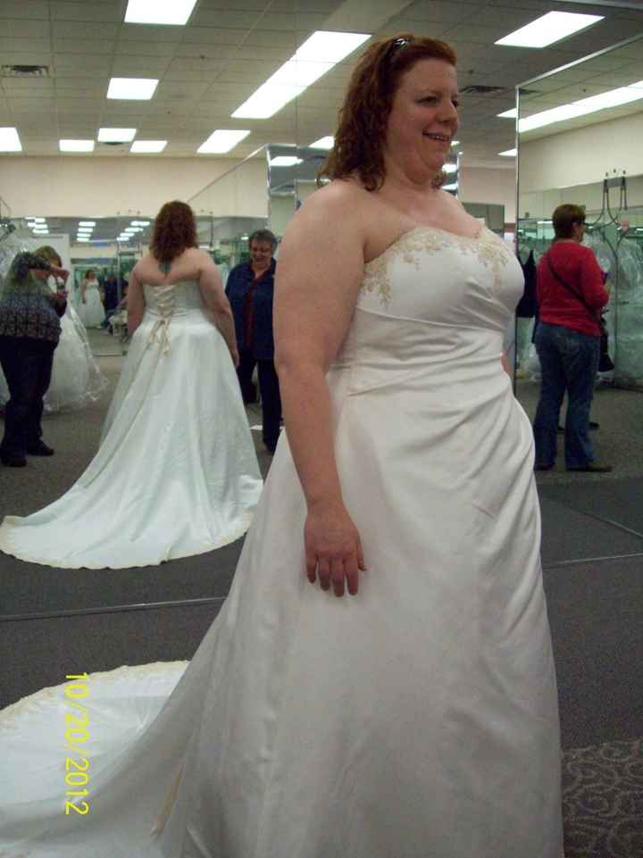 Weird OBSESSION: I love seeing brides in their ACTUAL dresses :)