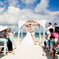 Big Wedding OR Destination Wedding?