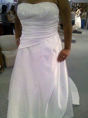 plus size brides