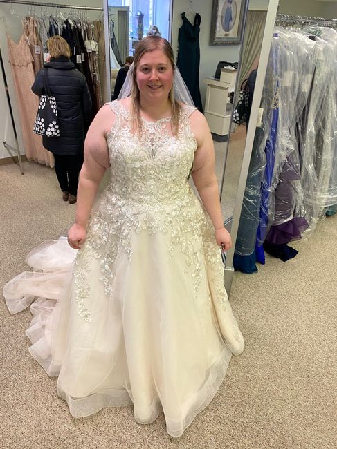 October 2022 brides! Let’s see your dress 👰🏽‍♀️ 9