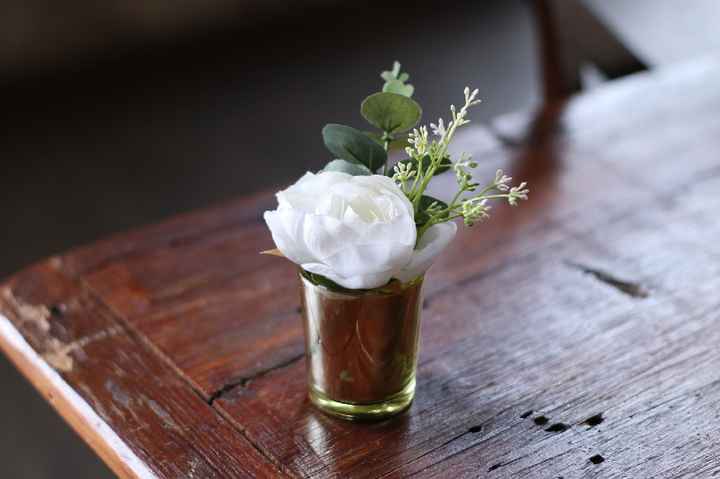 Question about saving money on centerpieces - 5