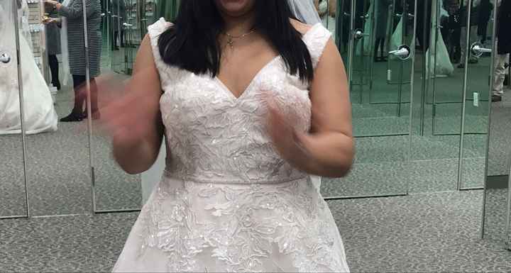  Not in love with my dress - 1