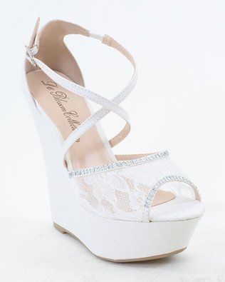 Please help me find wedding wedges!