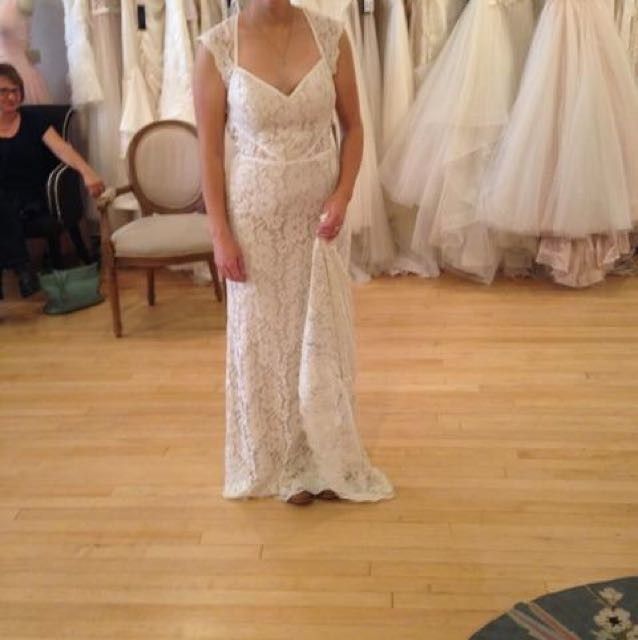 Let's see your lace wedding dresses!